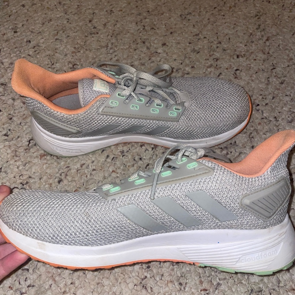 Adidas Sneakers